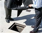 GLOBAL SPILL DRAIN WARDEN WITH ABSORBENT HYDROCARBON PILLOW